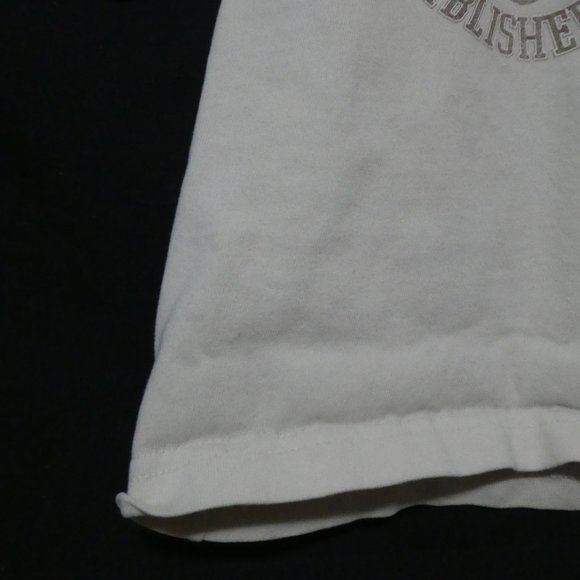 GUESS | 4T | 100% Cotton | Graphic Tee / T-Shirt - Picture 7 of 13